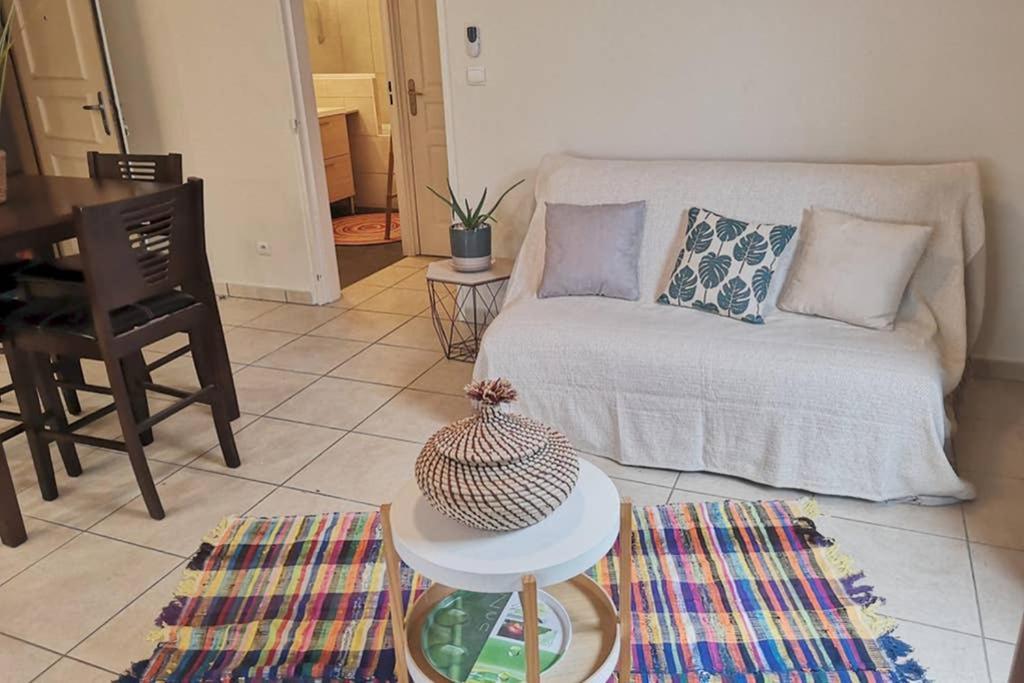 Bel Appartement Avec Terrasse Proche Des Plages Saint-Gilles-les Bains Eksteriør bilde