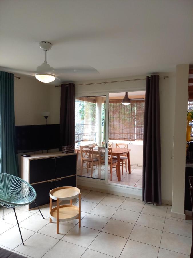 Bel Appartement Avec Terrasse Proche Des Plages Saint-Gilles-les Bains Eksteriør bilde